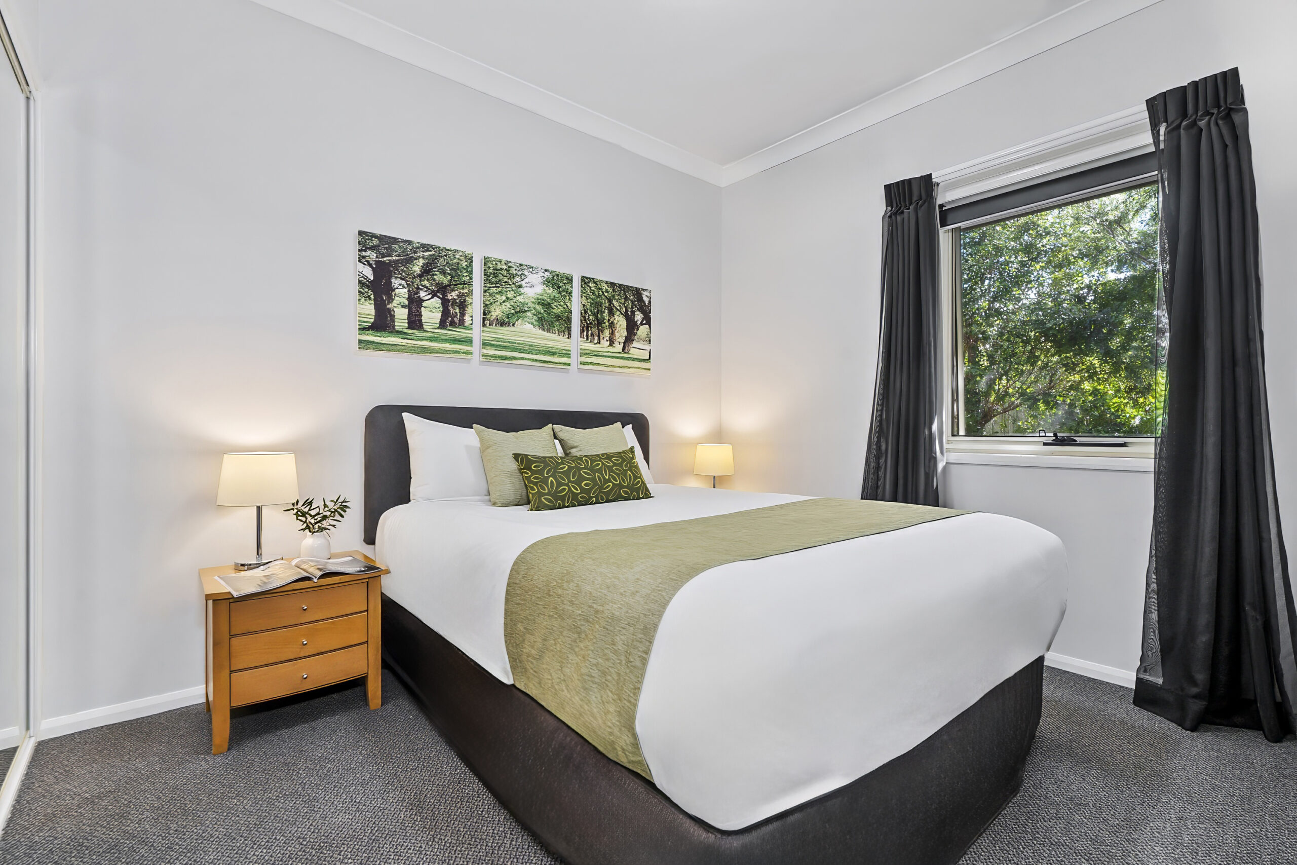 Executive apartment living area at Emerald Inn